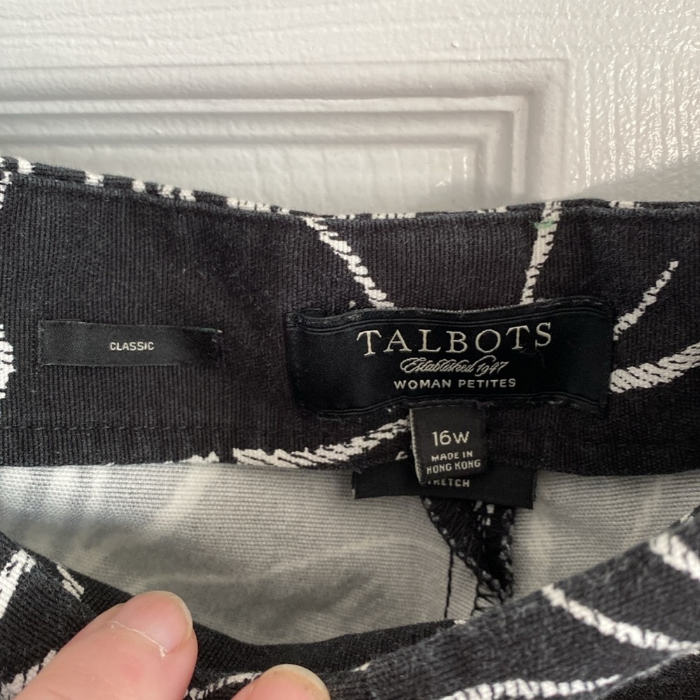 Talbots Black & White Bamboo Printed Capris Crop Pants Size 16W Petite - Picture 3 of 6